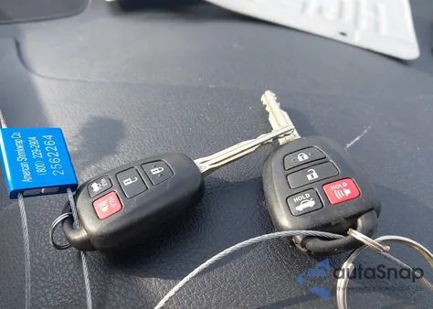 2014 Toyota Camry Se z USA, uszkodzony, nr VIN 4T1BF1FK2EU741901